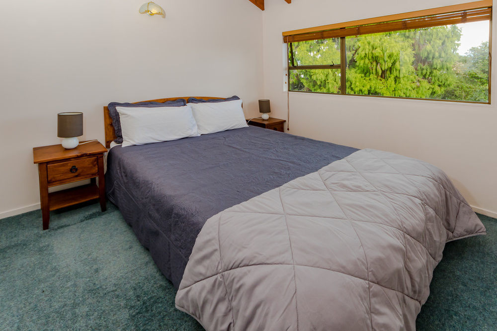 Opua Boutique Seaview Motel Екстер'єр фото