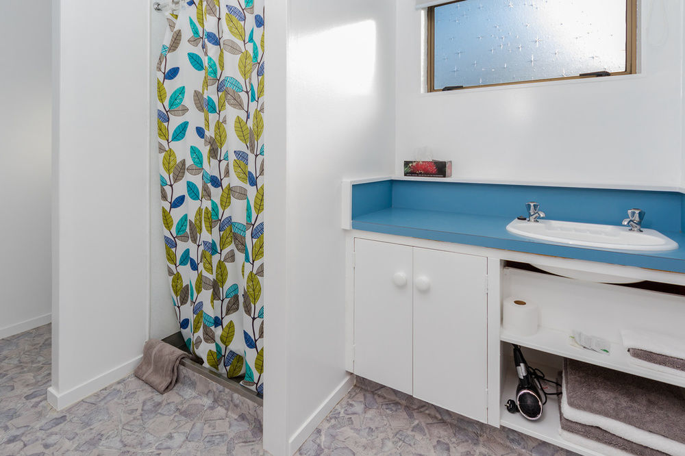 Opua Boutique Seaview Motel Екстер'єр фото