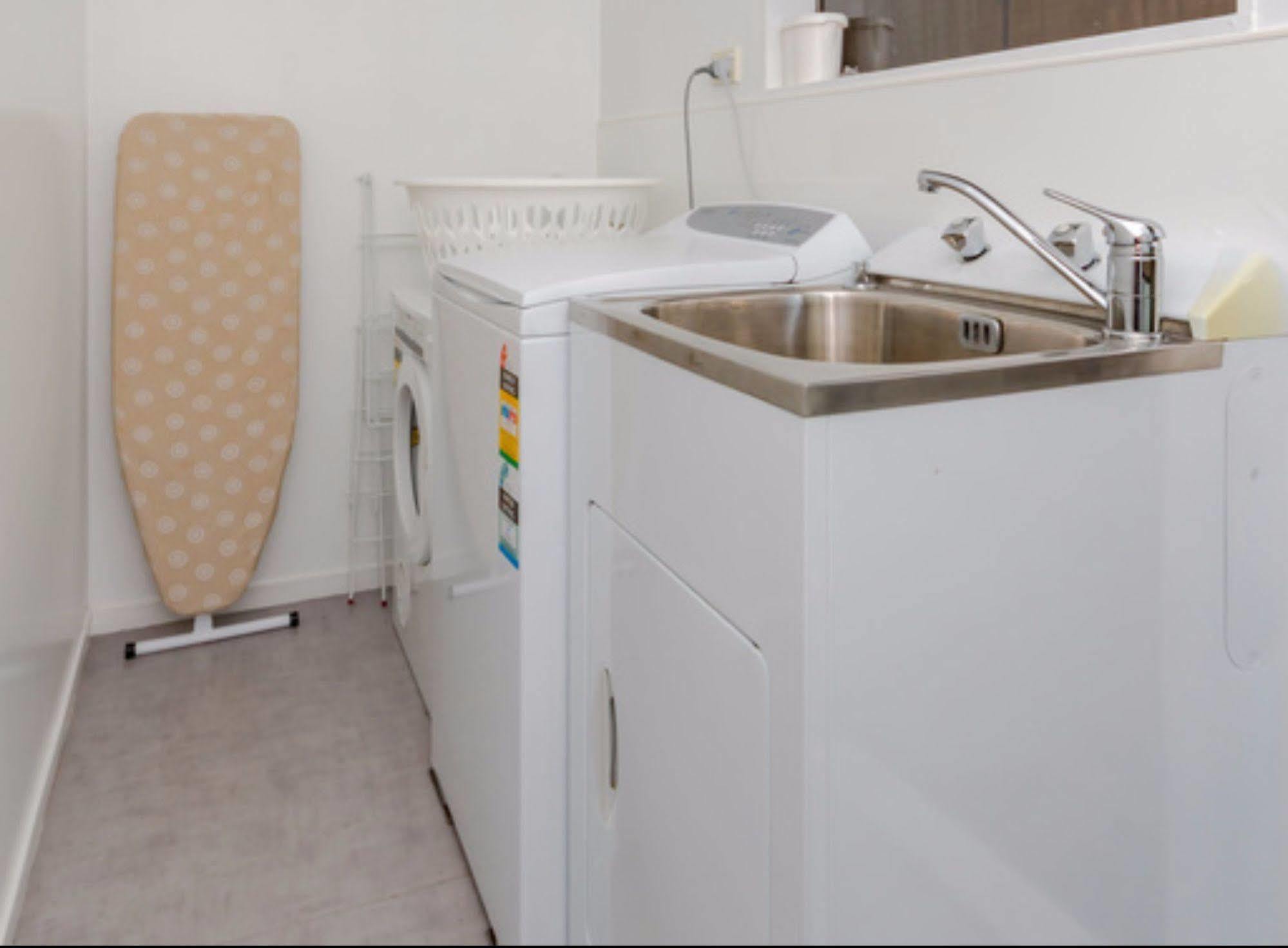 Opua Boutique Seaview Motel Екстер'єр фото