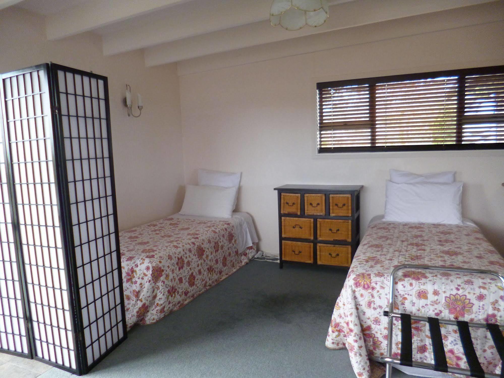 Opua Boutique Seaview Motel Екстер'єр фото